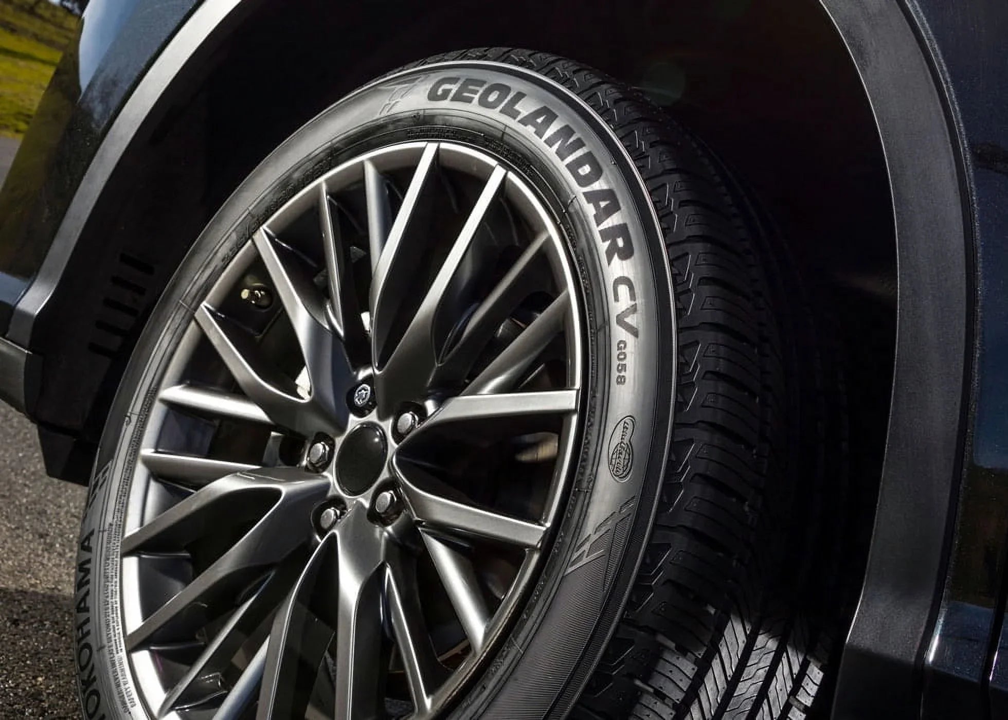 Yokohama Geolandar   225/70R16 103H  All Season Tire