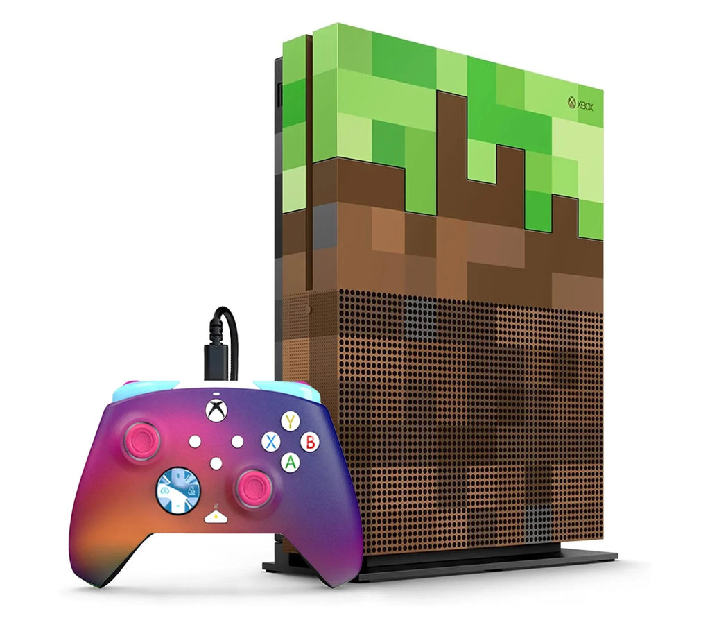 Microsoft Xbox One  Minecraft Limited Edition 1TB Gaming Console + Cleaning kit   Bundle Used