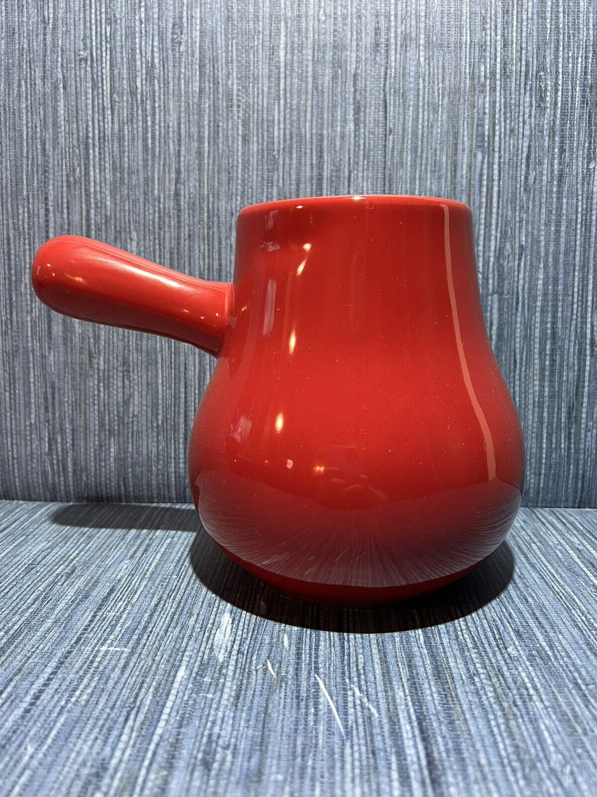 Rae Dunn   Pot Red Ceremic with White  Letter Kitchen