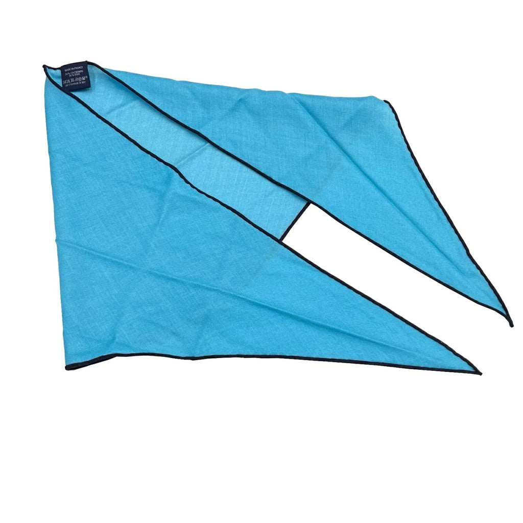 Pre-Owned  Hermes scarf triangle triangular cashmere silk blue ladies (Like New)