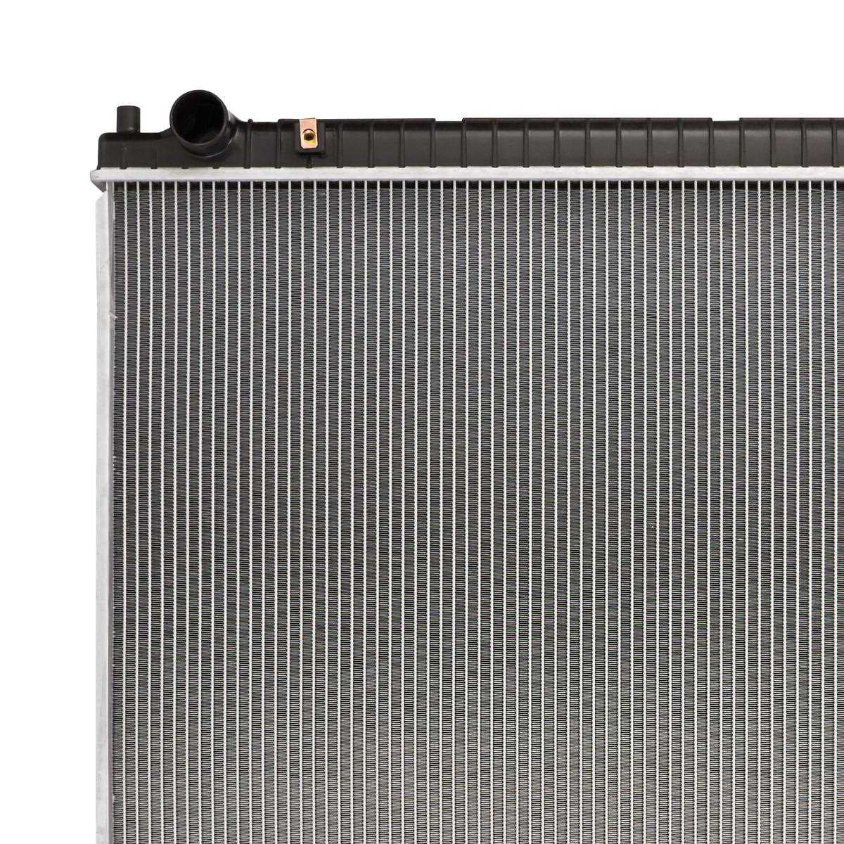 AutoShack Radiator Replacement for 1998-1999 Ford -250 1998 1999 2000 2001 2002 2003 -150 1999-2004 -250 Super Duty -350 Super Duty 2000-2005 Excursion 5.4L  4WD