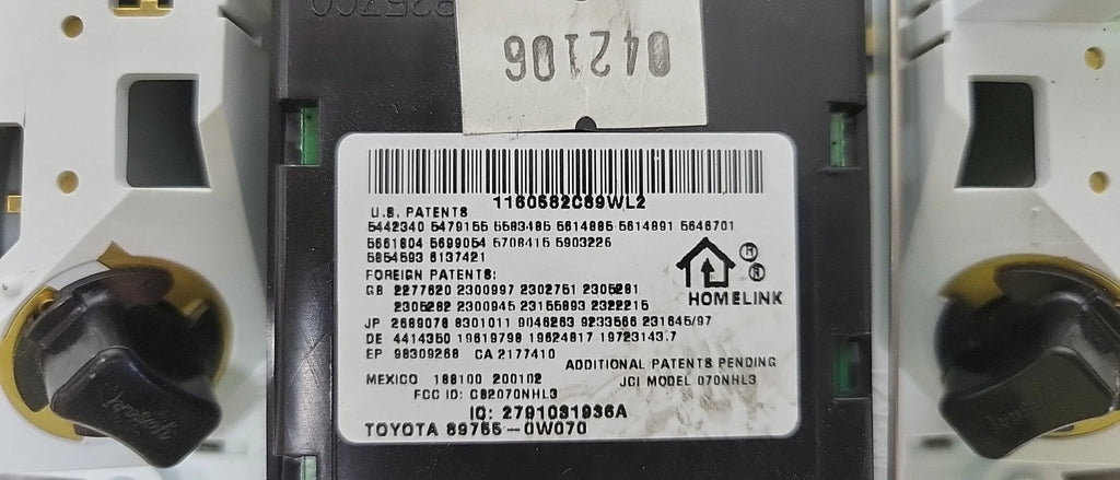 Pre-Owned 06 2006 Toyota Highlander Overhead Roof Console with Garage Door Opener  (Good)