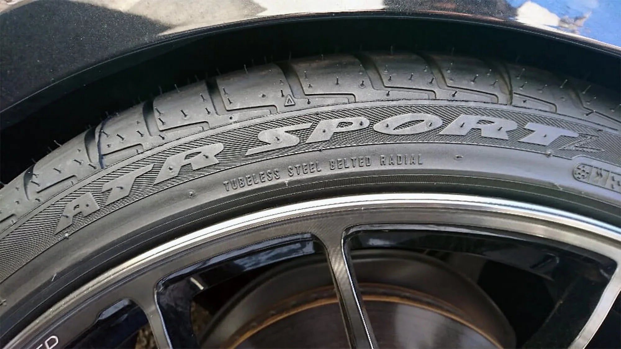 Achilles  Sport 2 245/30R22  95W  High Performance Tire