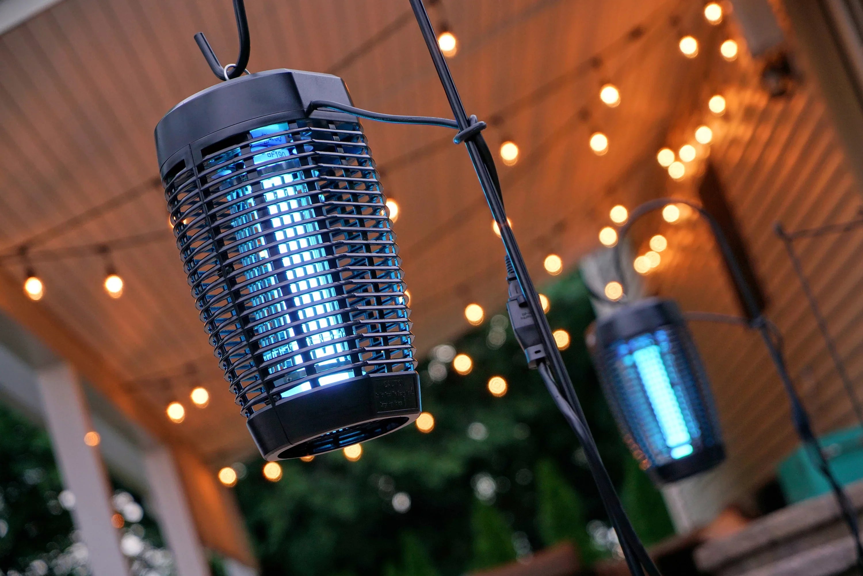 40W Outdoor 1 Acre Mosquito and Bug Zapper, Electronic Insect Killer, Black