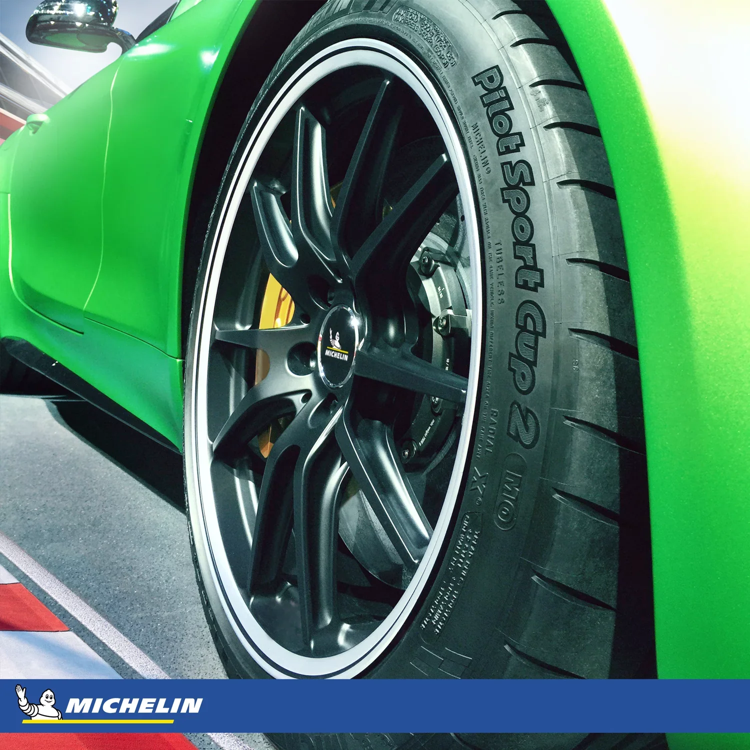 Michelin Pilot Sport Cup 2 Summer 275/35ZR19 (100Y)  Passenger Tire