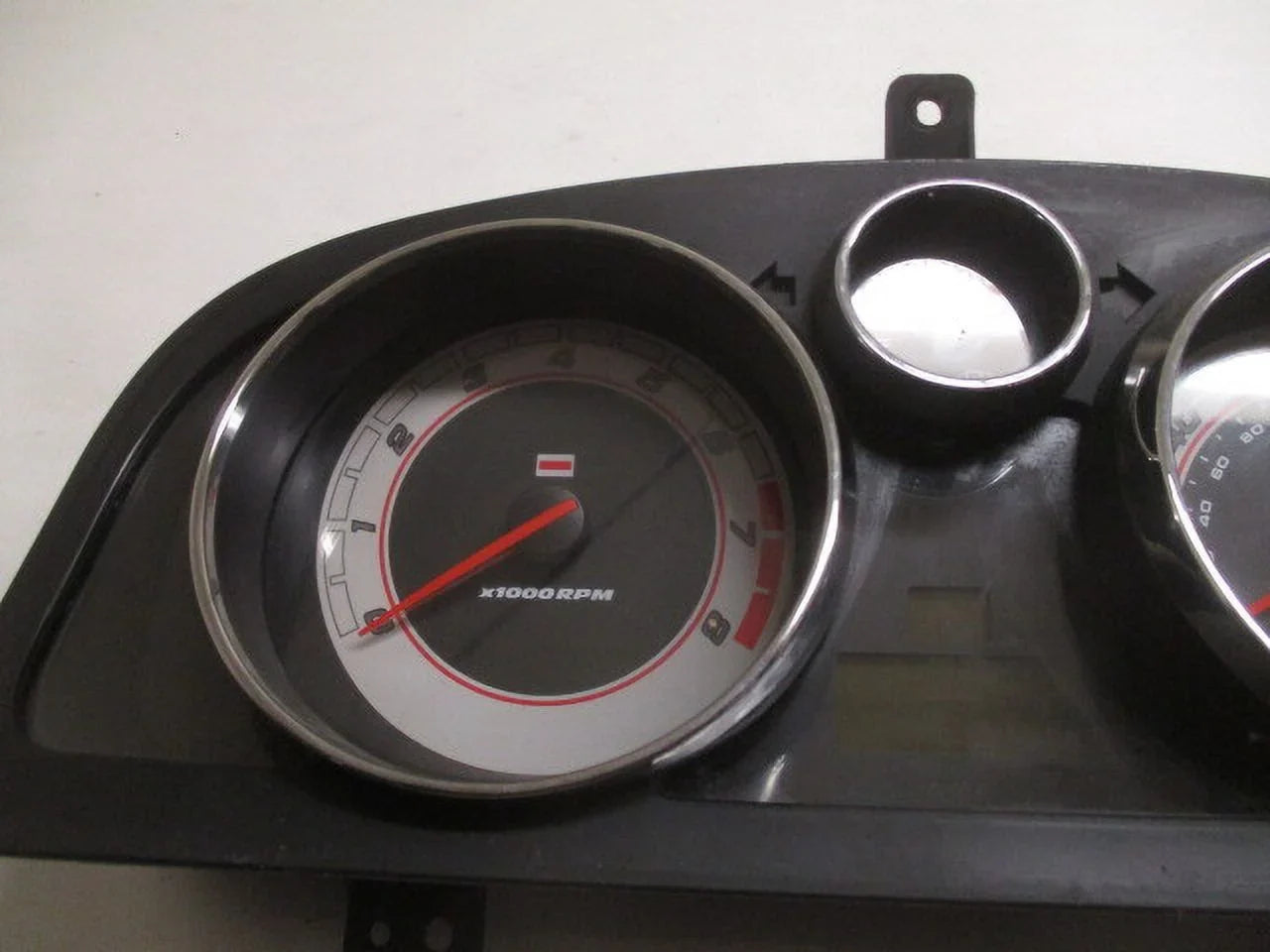 Pre-Owned Saturn Vue Speedometer Speedo Cluster  102K   (Good)