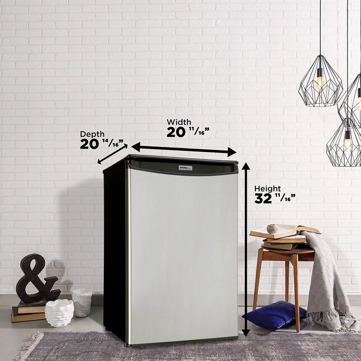 Danby  4.4 Cf All Refrigerator Auto Defrost Glass Cantilever Shelves Estar