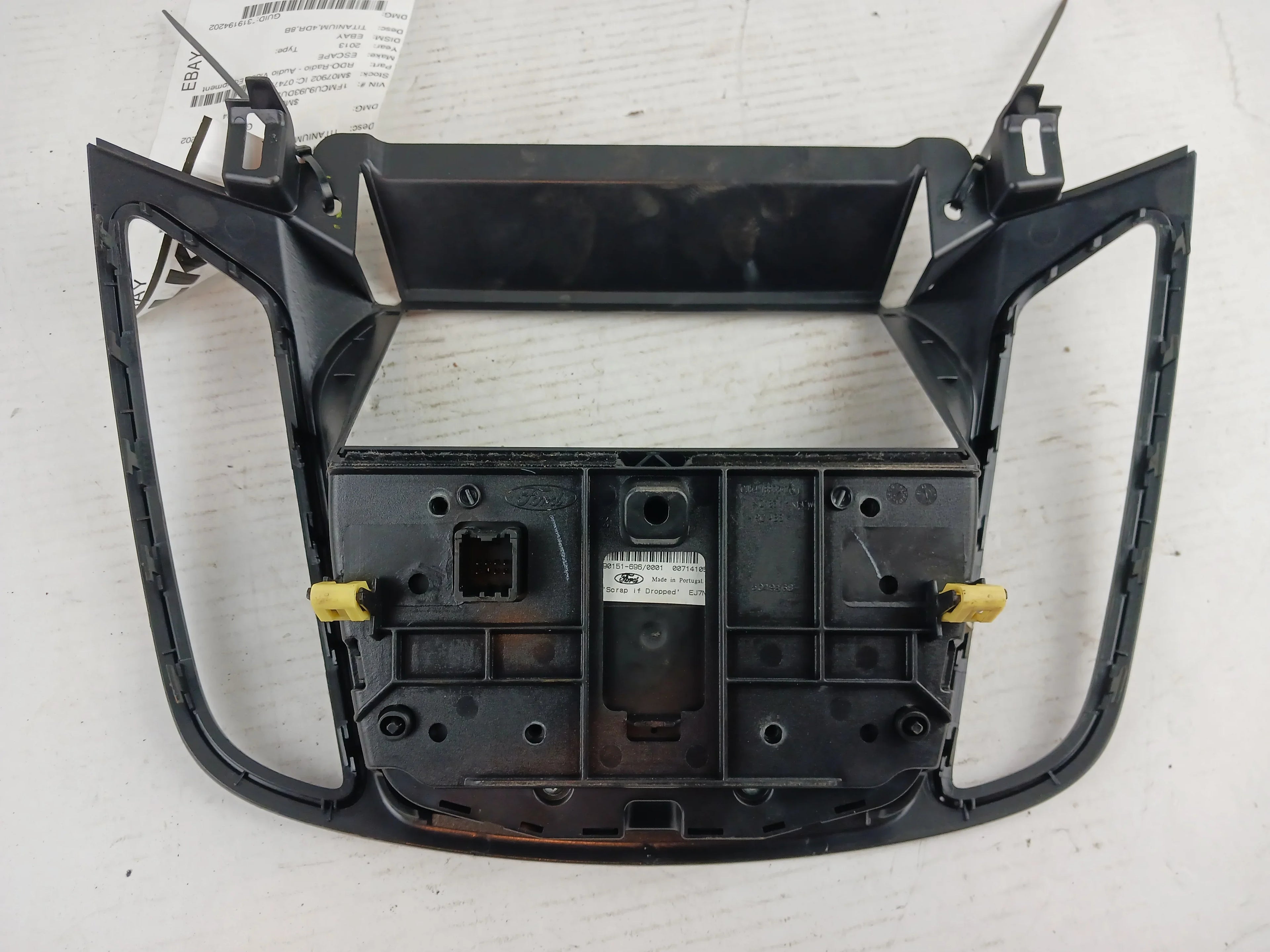 Pre-Owned 2013 Ford Escape Sony Radio Control Panel  (Good)
