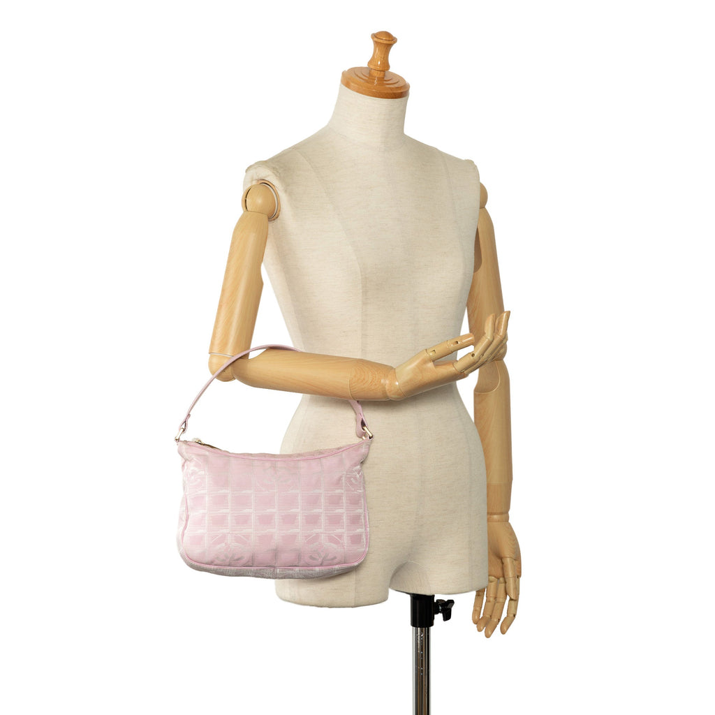 Pre-Owned Authenticated Chanel New Travel Line Handbag Nylon Fabric Pink Top HandleBag Unisex (Good)