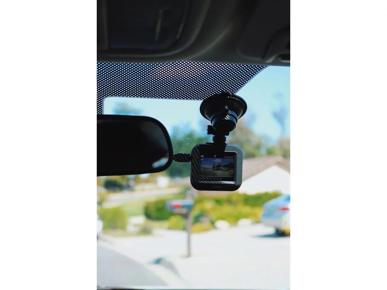 myGEKOgear - Orbit 122 - 1080P Dash Cam, -Sensor, 8GB MicroSD Card and 2 Blindspot Mirrors Included